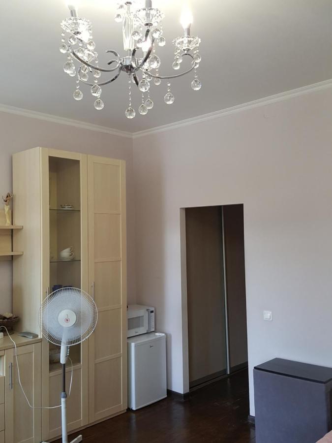 Абазинская 35 Sukhumi Luaran gambar